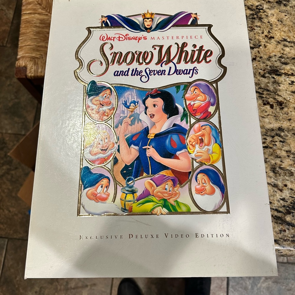Snow White VHS collector